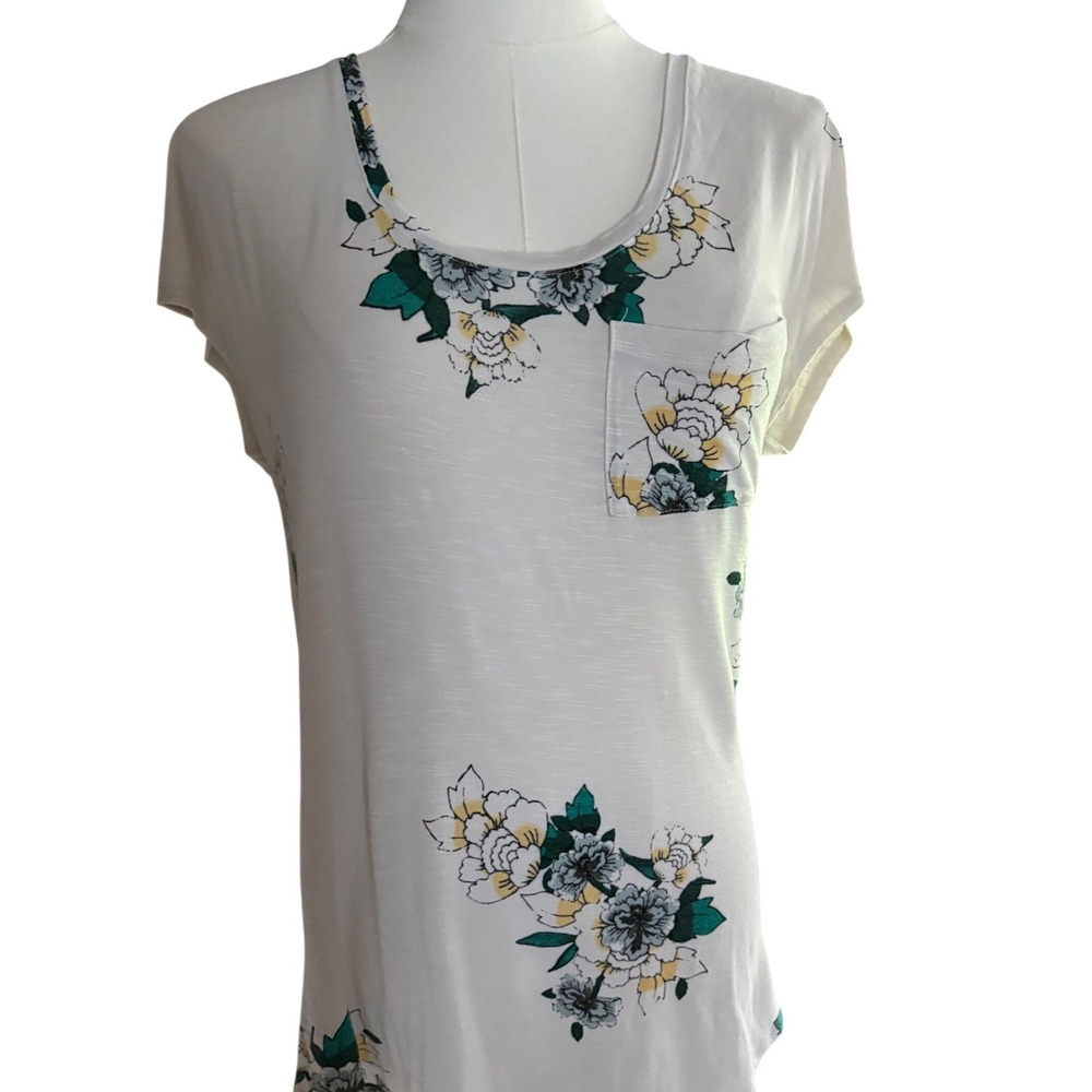 24/7 Comfort Apparel Womens Floral Pocket Tee Oatmeal Short Sleeve Scoop Neck S